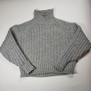 H&M Chunky crop mock neck gray sweater size small